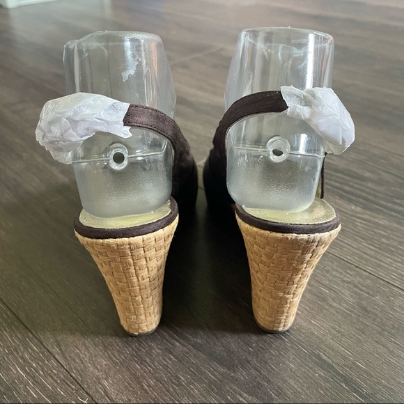 Steve Madden Chiffon Brown Knot Wedges - Picture 5 of 7